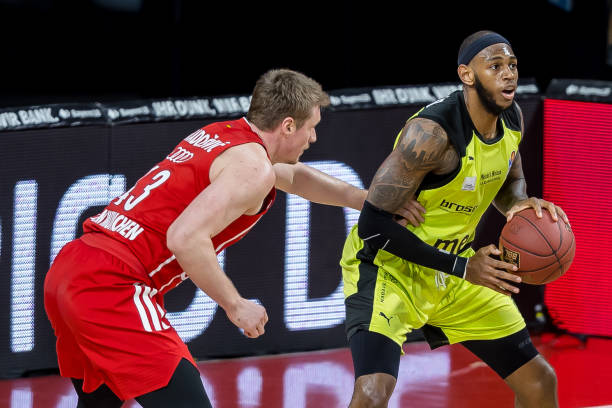 更衣室隐患 更衣室隐患