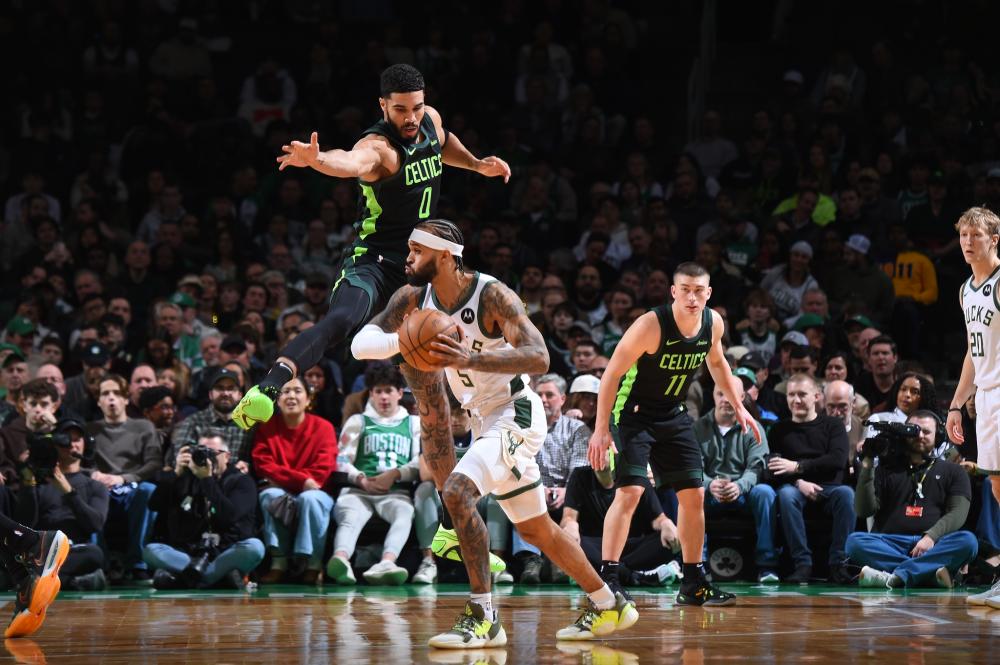 的表现令人 的表现令人