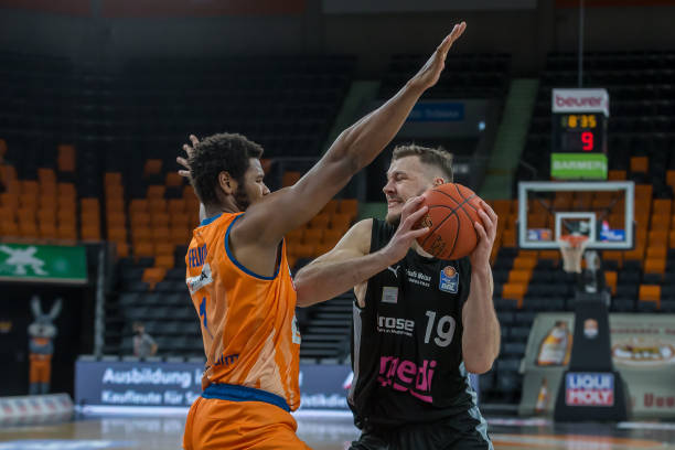 中超不仅巩 中超不仅巩